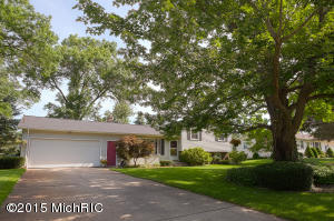 1677 Pinta Pl, Holland, MI 49424 photo 1