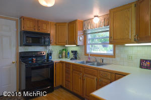 1677 Pinta Pl, Holland, MI 49424 photo 17