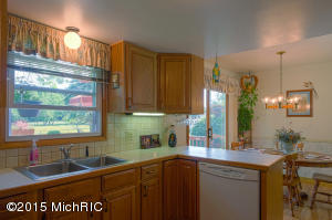 1677 Pinta Pl, Holland, MI 49424 photo 18
