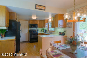 1677 Pinta Pl, Holland, MI 49424 photo 15