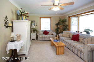 169 11th St, Plainwell, MI 49080 photo 3