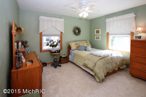 169 11th St, Plainwell, MI 49080 photo 10