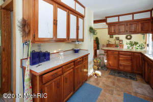 169 11th St, Plainwell, MI 49080 photo 8