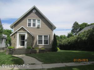 440 Third St, Manistee, MI 49660 photo 2
