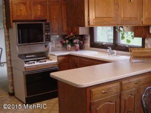 1920 Champlain Dr, Niles, MI 49120 photo 4