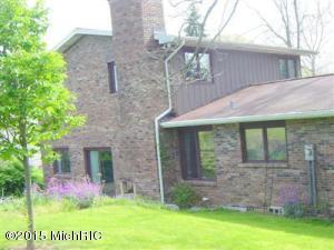 1920 Champlain Dr, Niles, MI 49120 photo 2
