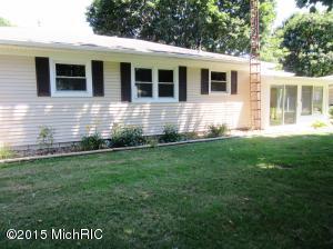 405 Chippewa St, Buchanan, MI 49107 photo 4