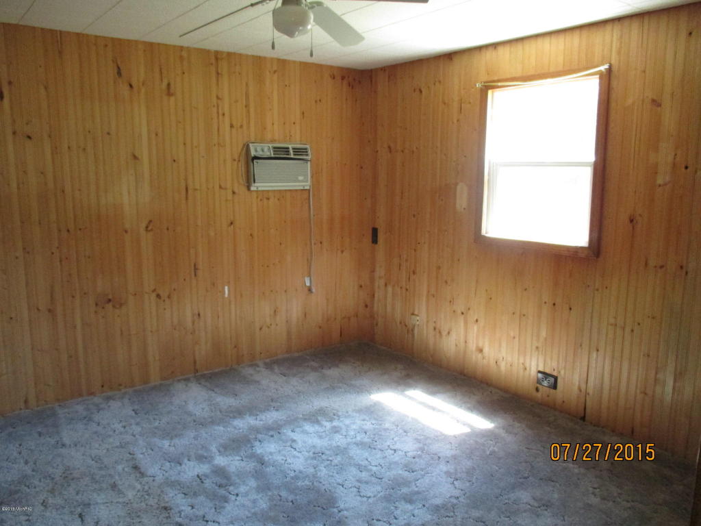 860 S Goode, White Cloud, MI 49349 photo 7
