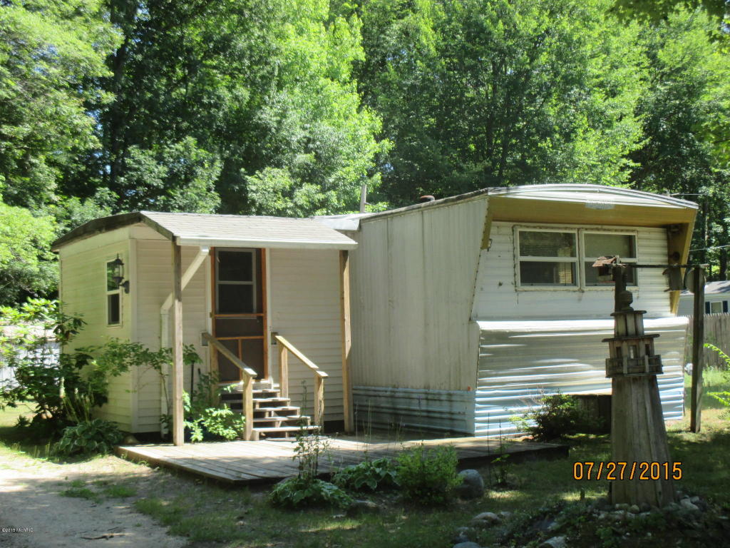 860 S Goode, White Cloud, MI 49349 photo 2