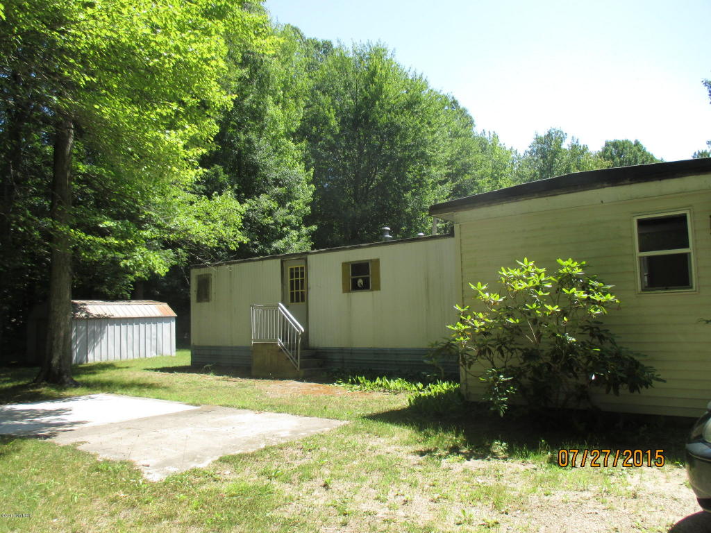 860 S Goode, White Cloud, MI 49349 photo 11