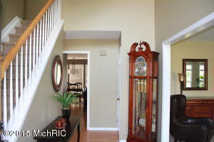 57 Fox Point Ct Ne NE, Ada, MI 49301 photo 2