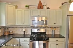 10073 Jane Dr, Allendale, MI 49401 photo 4