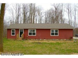 2268 E Clear Lake Rd, Buchanan, MI 49107 photo 1