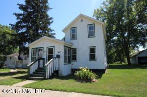 374 E Gardner St, Sparta, MI 49345 photo 2