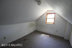 374 E Gardner St, Sparta, MI 49345 photo 13