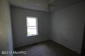 374 E Gardner St, Sparta, MI 49345 photo 7