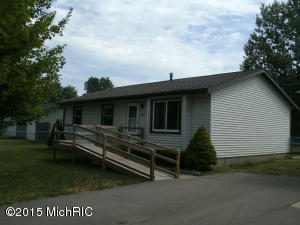 4125 Sandy Dr, Dorr, MI 49323 photo 1