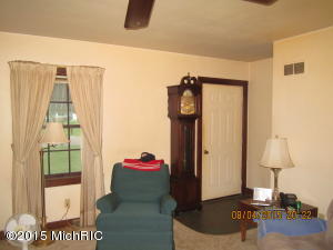 850 Upton, Battle Creek, MI 49037 photo 4