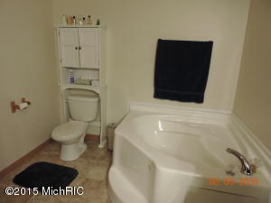 110 Wright, Quincy, MI 49082 photo 15