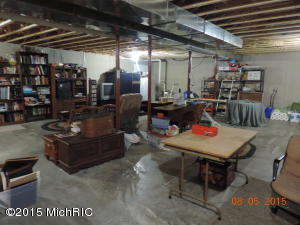 110 Wright, Quincy, MI 49082 photo 23