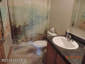 110 Wright, Quincy, MI 49082 photo 20