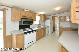 783 10th St, Plainwell, MI 49080 photo 6