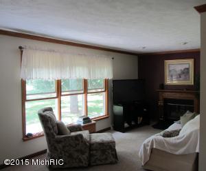 1001 Grindle Dr, Lowell, MI 49331 photo 6