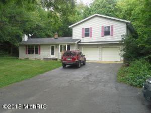 1001 Grindle Dr, Lowell, MI 49331 photo 2