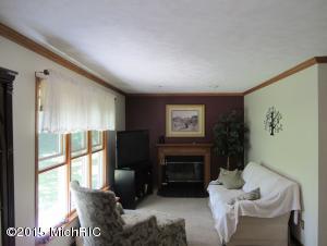 1001 Grindle Dr, Lowell, MI 49331 photo 5