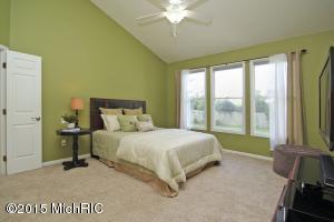 77 Fox Point Ct NE, Ada, MI 49301 photo 17