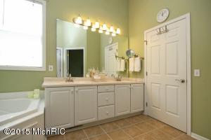 77 Fox Point Ct NE, Ada, MI 49301 photo 20