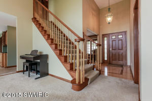 7974 Hawkview NE, Ada, MI 49301 photo 4