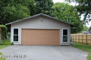 372 S Madison Ave, Custer, MI 49405 photo 3