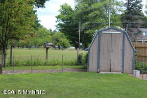 372 S Madison Ave, Custer, MI 49405 photo 6