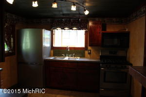 372 S Madison Ave, Custer, MI 49405 photo 8