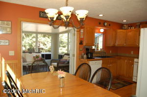 9657 68th Ave, Allendale, MI 49401 photo 3
