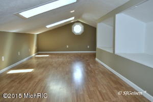 504 W May St, Belding, MI 48809 photo 14