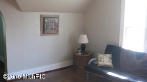 374 Third St, Manistee, MI 49660 photo 9