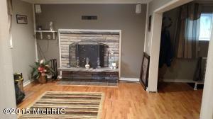 954 E Main St, Ionia, MI 48846 photo 12