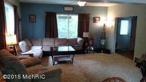 954 E Main St, Ionia, MI 48846 photo 8