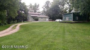 954 E Main St, Ionia, MI 48846 photo 2