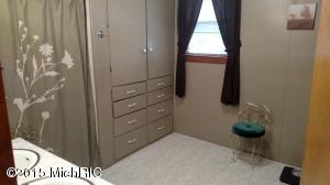 954 E Main St, Ionia, MI 48846 photo 18