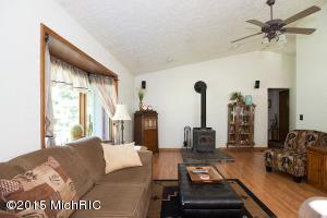 124 Maple Cir, Climax, MI 49034 photo 7