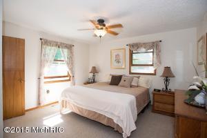 124 Maple Cir, Climax, MI 49034 photo 5