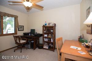 124 Maple Cir, Climax, MI 49034 photo 14