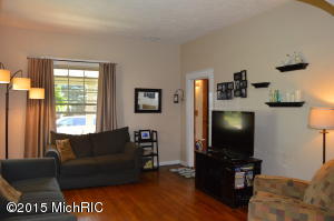505 E Loomis St, Ludington, MI 49431 photo 5