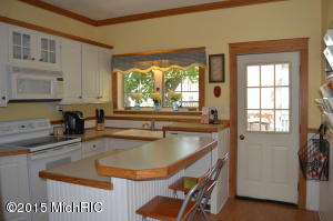 505 E Loomis St, Ludington, MI 49431 photo 6