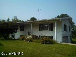 1366 Diamond Dr SW, Stanton, MI 48888 photo 1