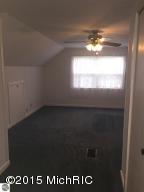 545 Eighth St, Manistee, MI 49660 photo 5