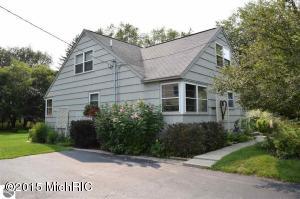 545 Eighth St, Manistee, MI 49660 photo 10